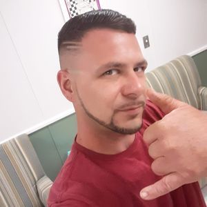 Meet your Posher, Cory